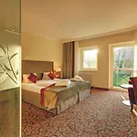 Hotel Schneeberghof 4*