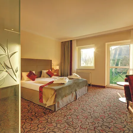 Hotel Schneeberghof 4*