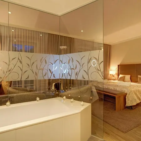Hotel Schneeberghof 4*