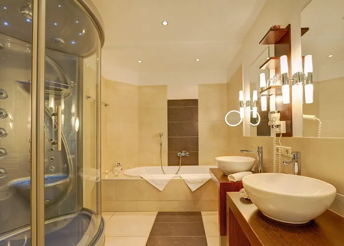 Hotel Schneeberghof 4*