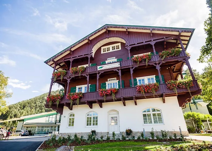 Schneeberghof Hotel 4*